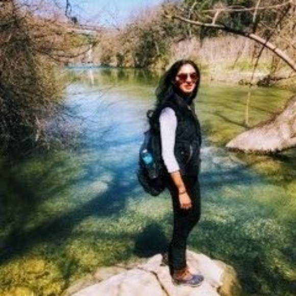 Meet your Posher, Rena - Picture 2 of 2